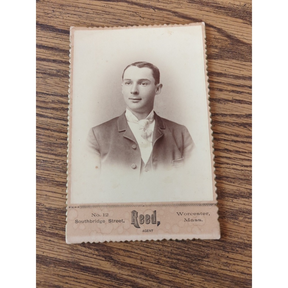 Antique Cabinet Card Man Gentleman Photo Victorian Portrait Worcester Mass Reed